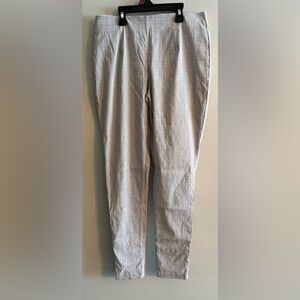 Calvin Klein women's plus size straight-leg plaid ankle pants. Women’s Size 4